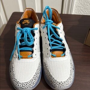 Nike SB  PS8 Olympics Electric
Brand New - No box
Men’s